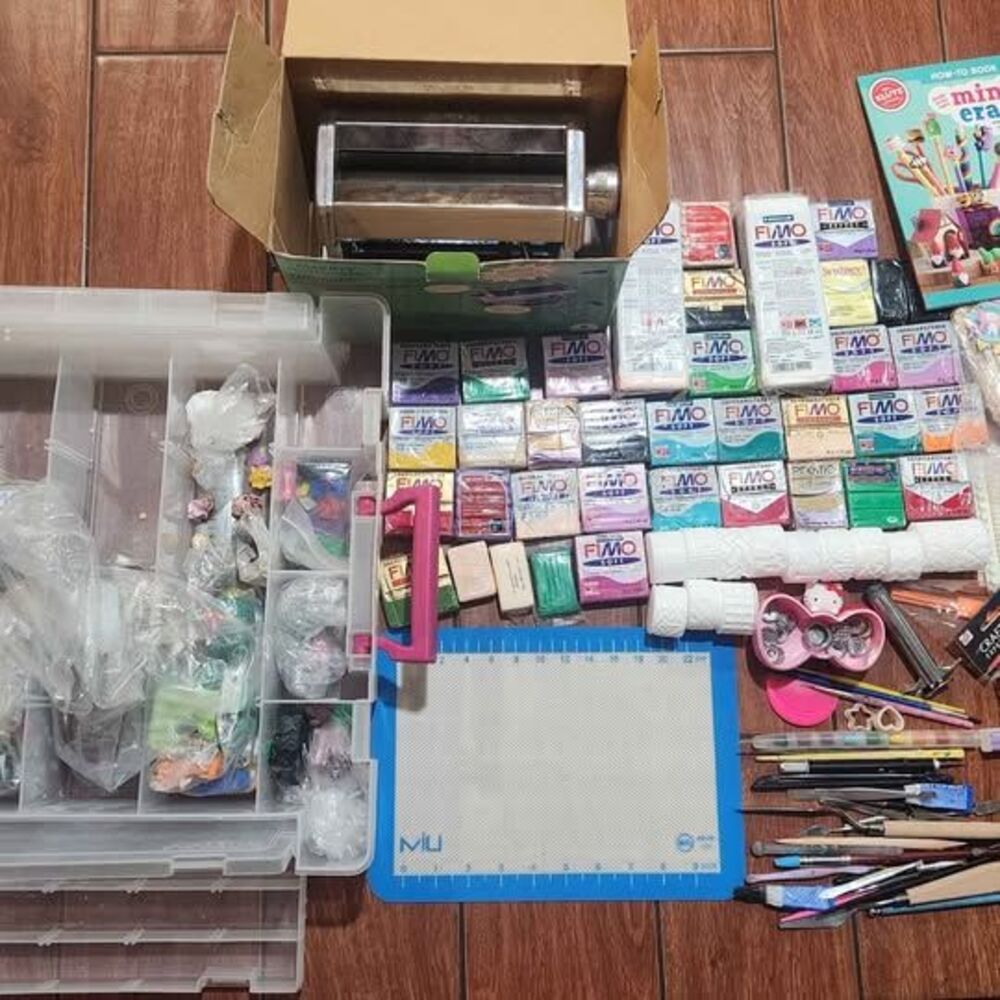 ​Huge Polymer Clay Starter & Craft Kit: FIMO Blocks, Pasta Roller machine